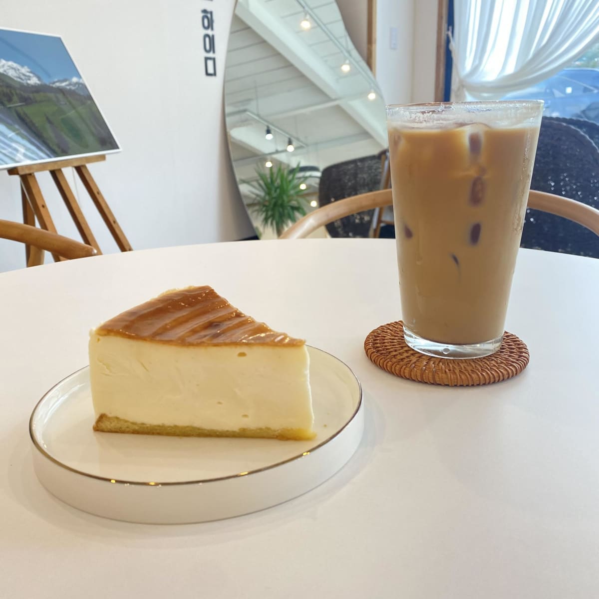 가을 햇살 아래 궁평항 애견 동반 브런치 카페 하루